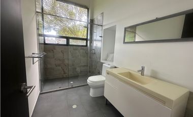 CASA CON ESPECTACULAR VISTA