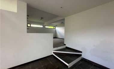 CASA CON ESPECTACULAR VISTA