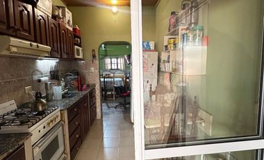 VENDE casa 10x30 Barrio Divino Niño