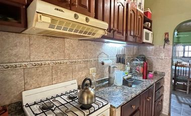 VENDE casa 10x30 Barrio Divino Niño