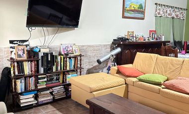 VENDE casa 10x30 Barrio Divino Niño