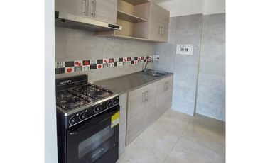PROPIEDAD EN VENTA CON 3 APARTAMENTOS EN MARGEN IZQUIERDA DE MONTERA