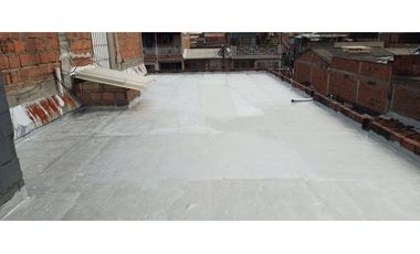 SE VENDE CASA BIFAMILIAR  EN LA RIVERA