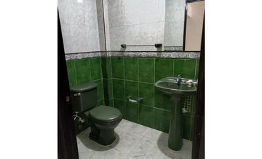 SE VENDE CASA BIFAMILIAR  EN LA RIVERA