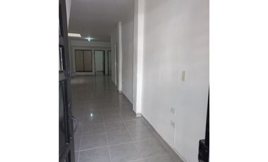 SE VENDE CASA BIFAMILIAR  EN LA RIVERA