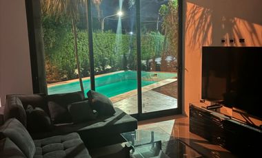 Casa a estrenar en alquiler temporario de 3 dormitorios c/ cochera en El Sosiego