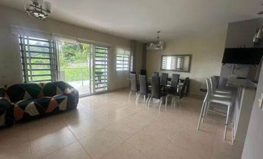 Se alquila Casa Semi amueblada en Altos de Panamá