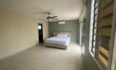 Se alquila Casa Semi amueblada en Altos de Panamá