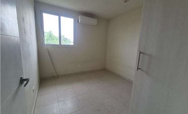 VENTA DE APARTAMENTO EN PH TORRES DE VERSALLES (OF)