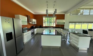 VENTA CASA LINEA BLANCA SANTA CLARA