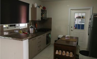 VENTA CASA VERSALLES