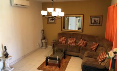 VENTA CASA VERSALLES