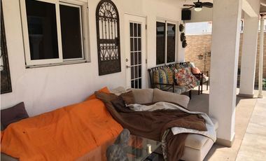 VENTA CASA VERSALLES