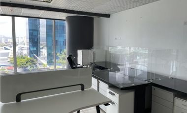 ALQUILER OFICINA AMOBLADA PUNTA PACIFICA