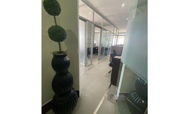 ALQUILER OFICINA AMOBLADA AVENIDA BALBOA