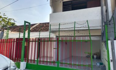 Rumah disewakan di Surabaya, Jawa Timur