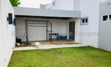 Casa en Venta en Brisas del Golf YMW