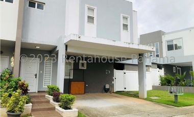 Casa en Venta en Brisas del Golf YMW