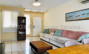 Casa en Venta en Brisas del Golf YMW