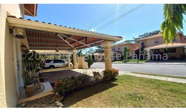 Casa en Venta en Brisas del Golf YMW