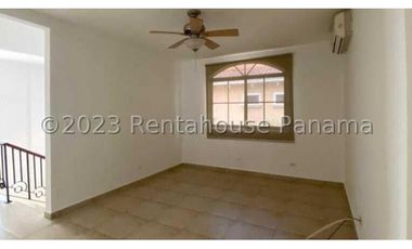 Casa en Venta en Clayton YMW