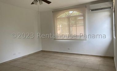 Casa en Venta en Clayton YMW