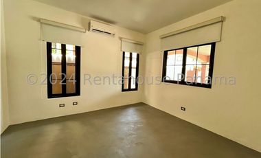 Casa en Venta en Costa Sur YMW