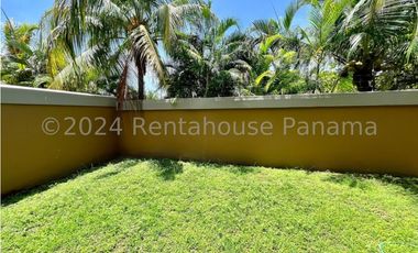 Casa en Venta en Costa Sur YMW