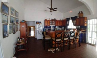 Casa en Venta en Juan Hombron YMW