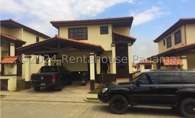 Casa en Venta en Las Cumbres YMW