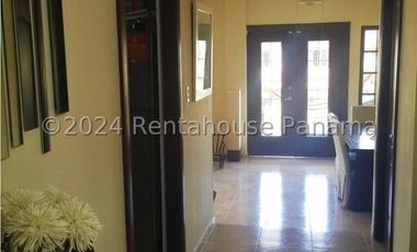 Casa en Venta en Las Cumbres YMW