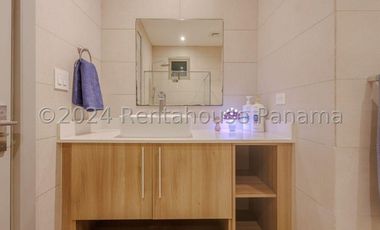 Casa en Venta en Playa Escondida en Colón YMW