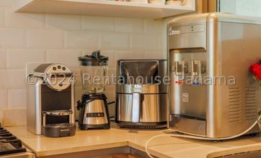 Casa en Venta en Playa Escondida en Colón YMW