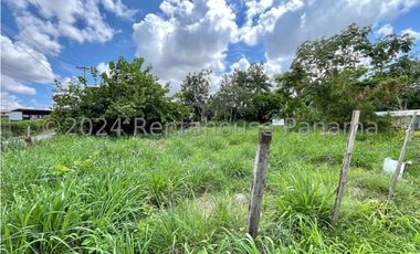 Terreno en Venta en Parque Lefevre YMW