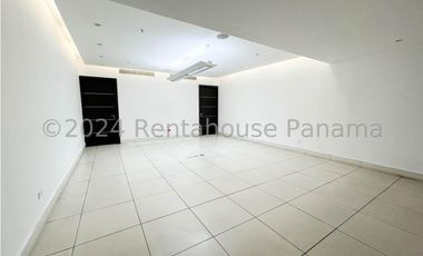 Edificio en Venta en Carrasquilla YMW