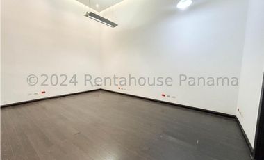 Edificio en Venta en Carrasquilla YMW