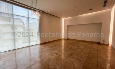 Edificio en Venta en Carrasquilla YMW