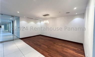 Edificio en Venta en Carrasquilla YMW