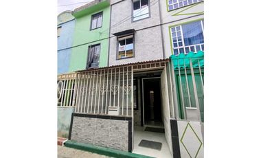 VENDO CASA EN QUINTAS DE SANTA ANA SOACHA