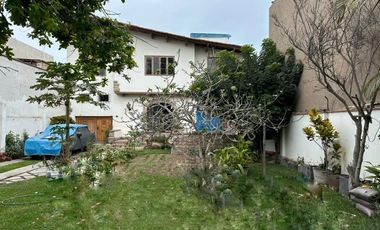 Casa en como Terreno en Venta en San Isidro