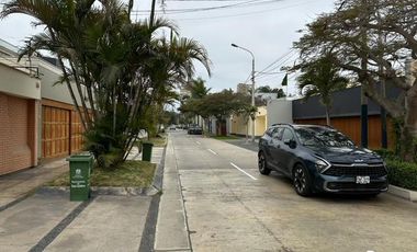 Casa en como Terreno en Venta en San Isidro
