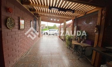 Casa en Venta en Villa Los Artesanos