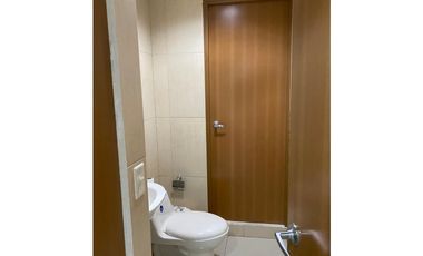 ALQUILER OFICINA AMOBLADA BELLA VISTA