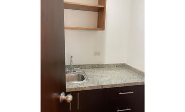 ALQUILER OFICINA AMOBLADA COSTA DEL ESTE