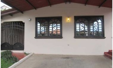 ALQUILER CASA BRISAS DEL GOLF