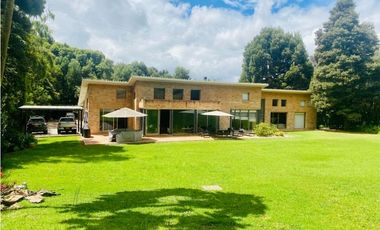 VENDO CASA UN PISO 6.400 M2 LOTE - CAJICA