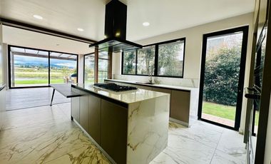 CASA CHIA | SAN JACINTO - VENTA!!!!!! 5 habs, 5.5 bños, 430mts