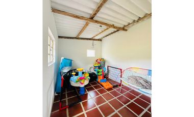 CALERA/ FRAILEJONAL - VENTA!! 4 hbs, 4 bñs,  272.65 mts