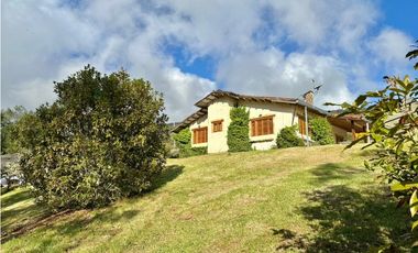 CALERA/ FRAILEJONAL - VENTA!! 4 hbs, 4 bñs,  272.65 mts