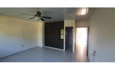 SE ALQUILA CASA EN CHITRÉ